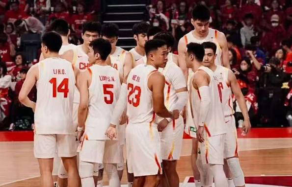 男篮日本vs中国直播视频，一场让人手心冒汗的较量，你看过没？