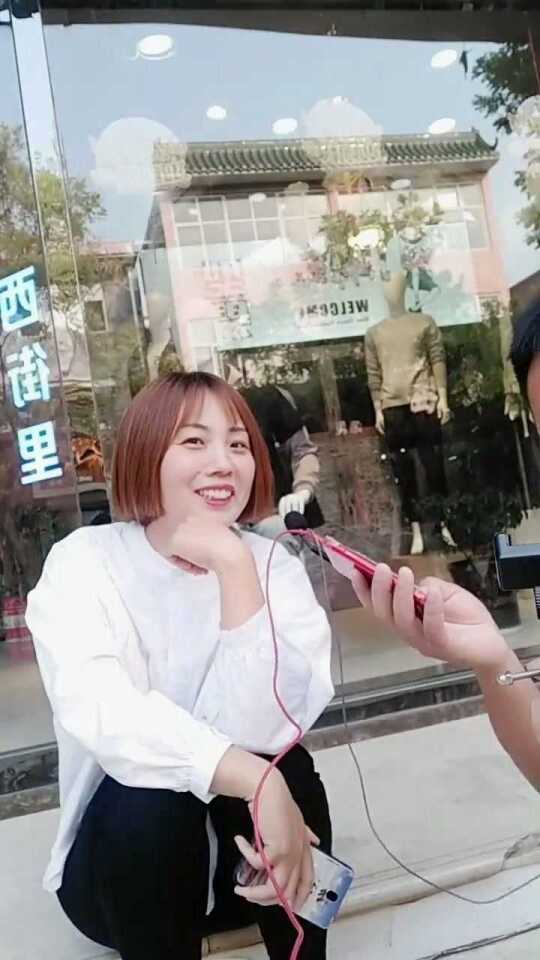 直播间大哥vs大姐视频，这背后的门道，比你想象的深