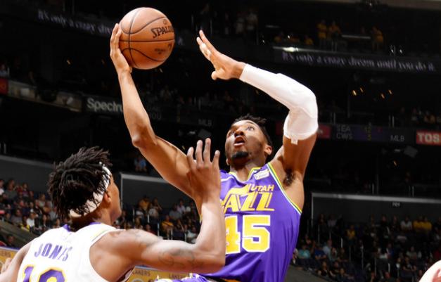 NBA最惨的一次打架，2012年湖人VS雷霆的赛场风波