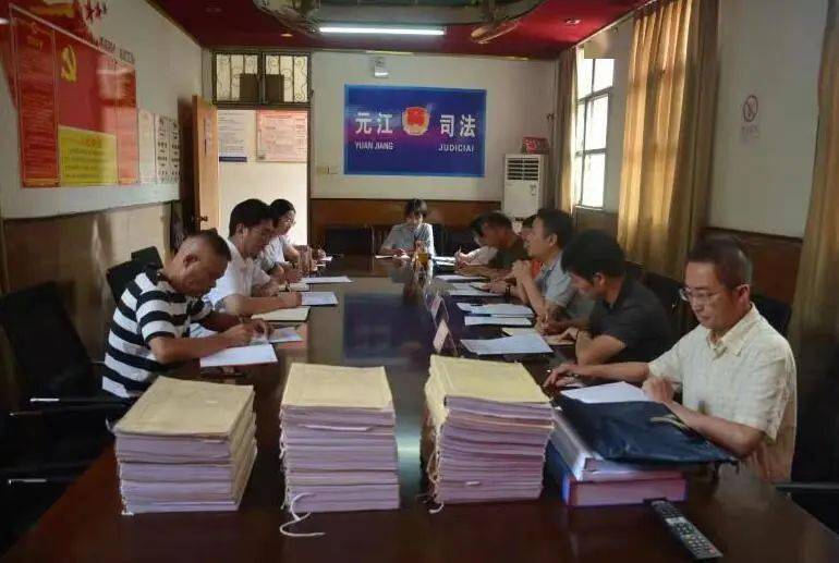 恋与深空官方深夜道歉，一次游戏社区的深度反思