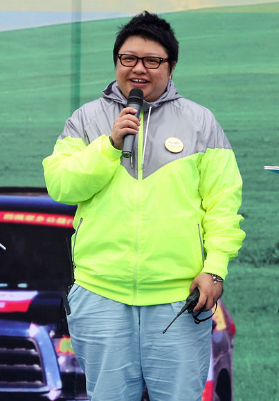 韩红现身呼和浩特，爱心行动助力百人援蒙