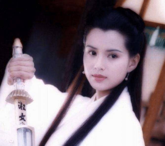 记忆中的仙子——小龙女配音师离世，李若彤深情悼念