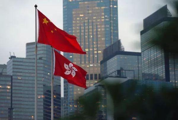 太空挂上了香港特区区旗，梦想与现实的交汇