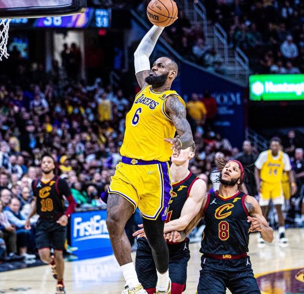 NBA得分王，揭秘成为得分王所需的比赛场次